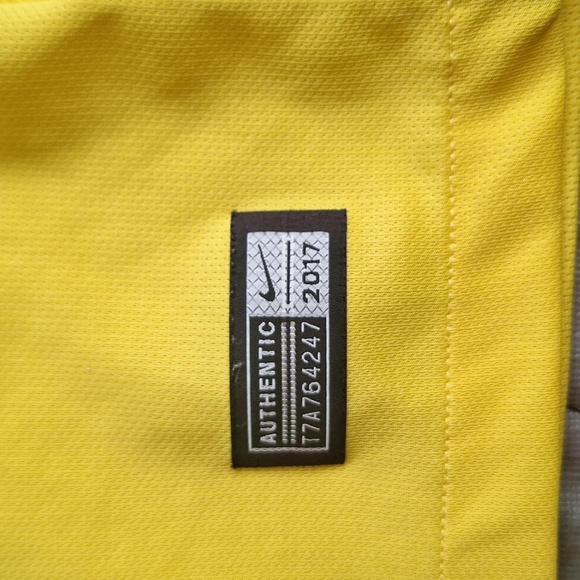 Nike 2017/18 PSG Yellow Away Jersey - Picture 4 of 12